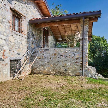 Agriturismo Cascina Mirandola Como Bagian luar foto