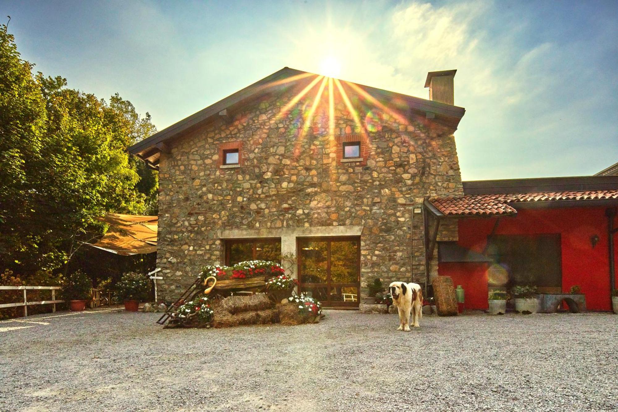 Agriturismo Cascina Mirandola Como Bagian luar foto